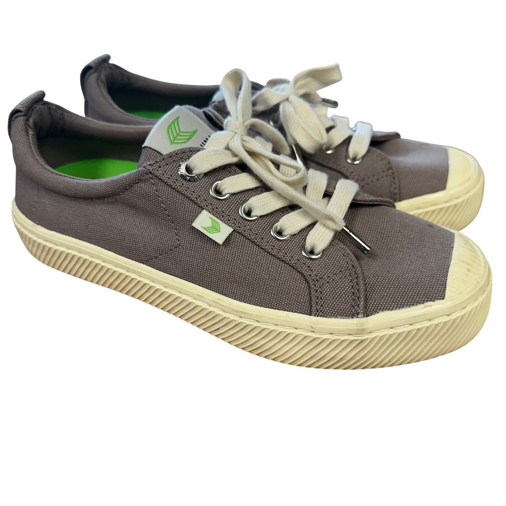 Cariuma OCA Low Canvas Sneakers Rosewood Grey Womens 6.5 Mens 5 Eco friendly